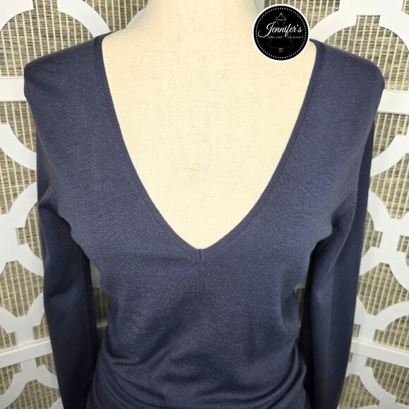 The Limited NWT Blue/Gray V-Neck Ruched Sides Long Sleeve Sweater Size Medium - Picture 5 of 13